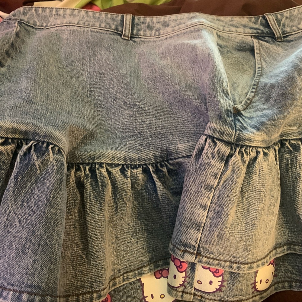 Hello Kitty Plus Ruffle Skirt - Picture 7 of 7